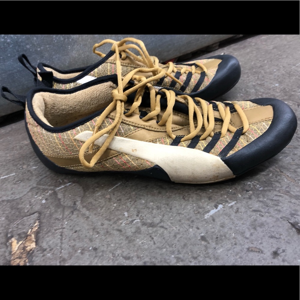 Puma Women’s Beige Sneakers Size 9.5